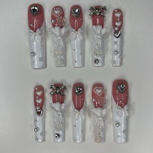 Elegant Pink and White 3D Nail Set